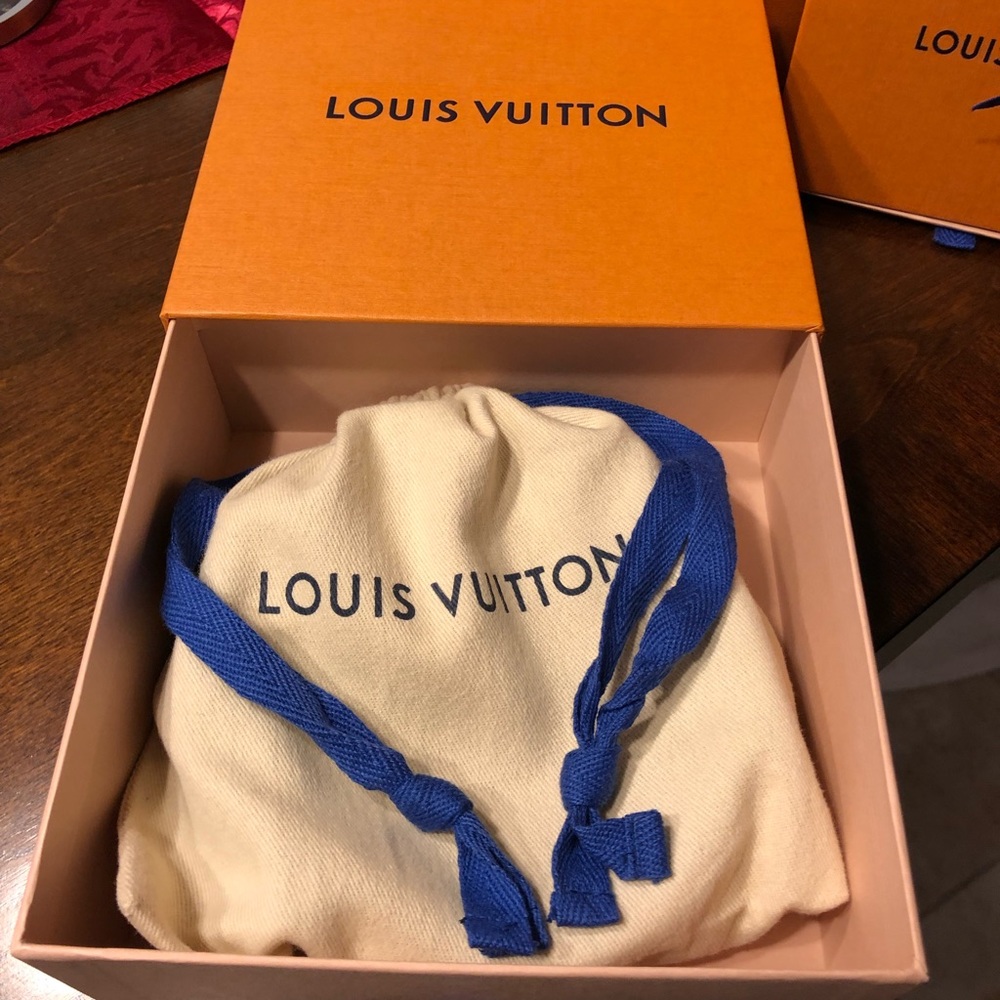 Louis Vuitton belt